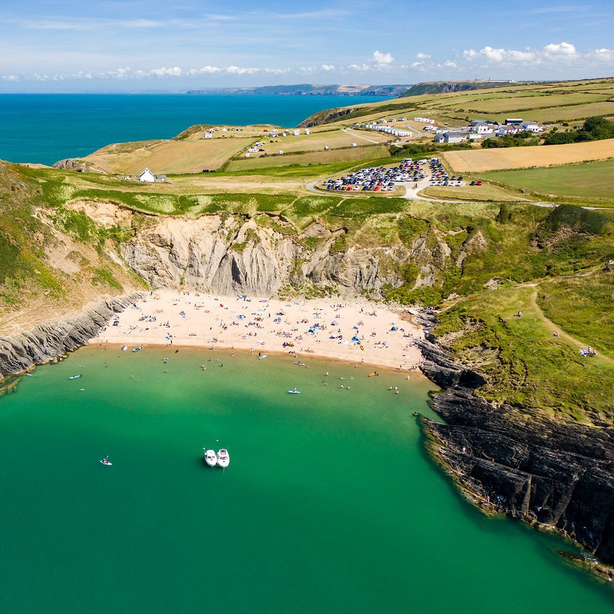 WalesCoastUK's tweet photo. "Aerial view of the spectacular sandy beach and bay of Mwnt in Ceredigion, Wales"
📸 By whitcomberd  

#WalesCoastPath #LlwybrArfordirCymru #CroesoCymru #VisitWales #Wales #Cymru #Ceredigion #CoastalWalks #BeachWalk https://t.co/Uwr9iQd5wT