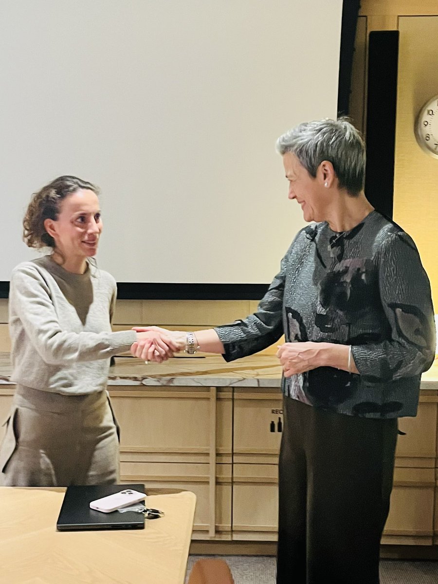 Margrethe Vestager tweet media