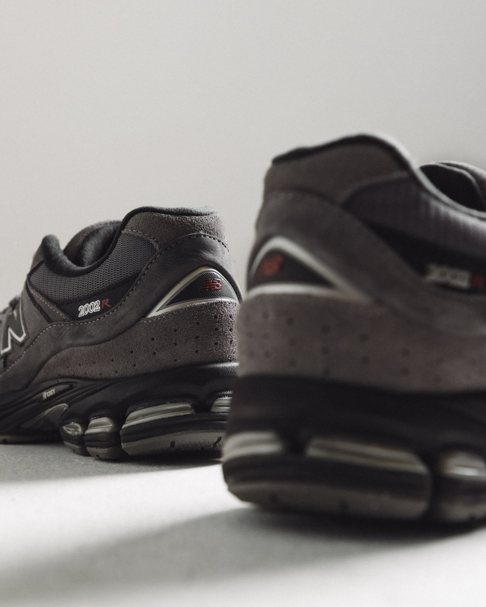 jdsportscanada's tweet photo. Simple style is winning in the New Balance M2002REB.👌
Shop now at: https://t.co/xCFBMsn2UL
#jdsports #jdsportsca #NewBalance #NewBalance2002 https://t.co/TnCDaXqnmD