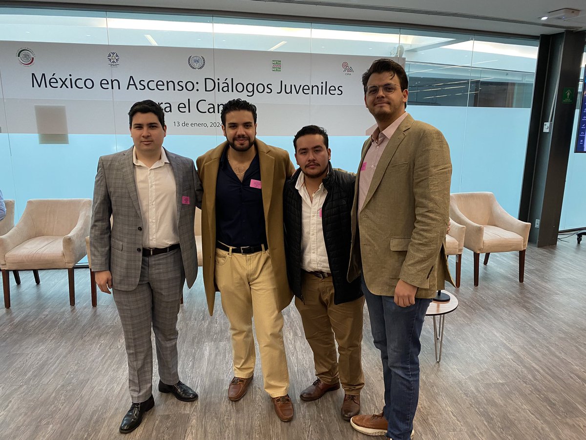 ValientaMx's tweet photo. #Antesala ✅El @senadomexicano sede para unir a los #jóvenes todos ellos interesados en el acontecer #político nacional. @METAJovenes …..Por iniciar #México en Ascenso: Diálogos Juveniles para el Cambio” https://t.co/A9YAxixeYp