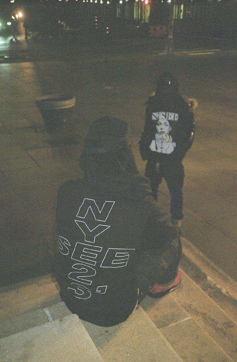 Greyyarea's tweet photo. FLASHBACK TO MARCH 2023 (NYSEE HOODIE SERIES) - New York sights allow you to see brotherhood, unity , and elite artistry on any given day❤️ #Nysee #Greyarea , natural energy x High frequencies 🗽#Communityiscurrency https://t.co/KXFZcOKKpM