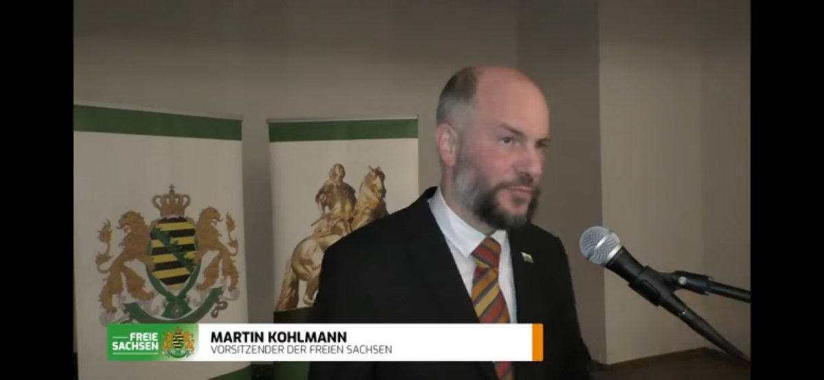 In seiner Neujahrsansprache 2024 spricht #Kohlmann von den #FreienSachsen davon, dass man die „Kretschmers und Co“ „beseitigen“ müsse. Die Proteste werden sie solange durchführen bis „dieser Staat“ besiegt und beseitigt sei. Nicht das am Ende wieder irgendwer überrascht ist…