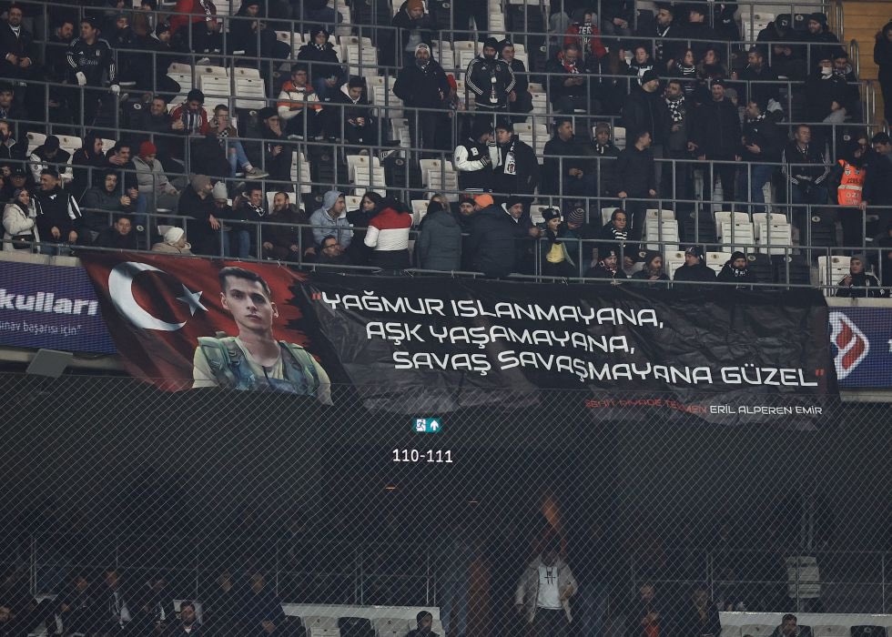 “Yağmur ıslanmayana, aşk yaşamayana,
savaş savaşmayana güzel.”

Şehit Piyade Teğmen Eril Alperen Emir