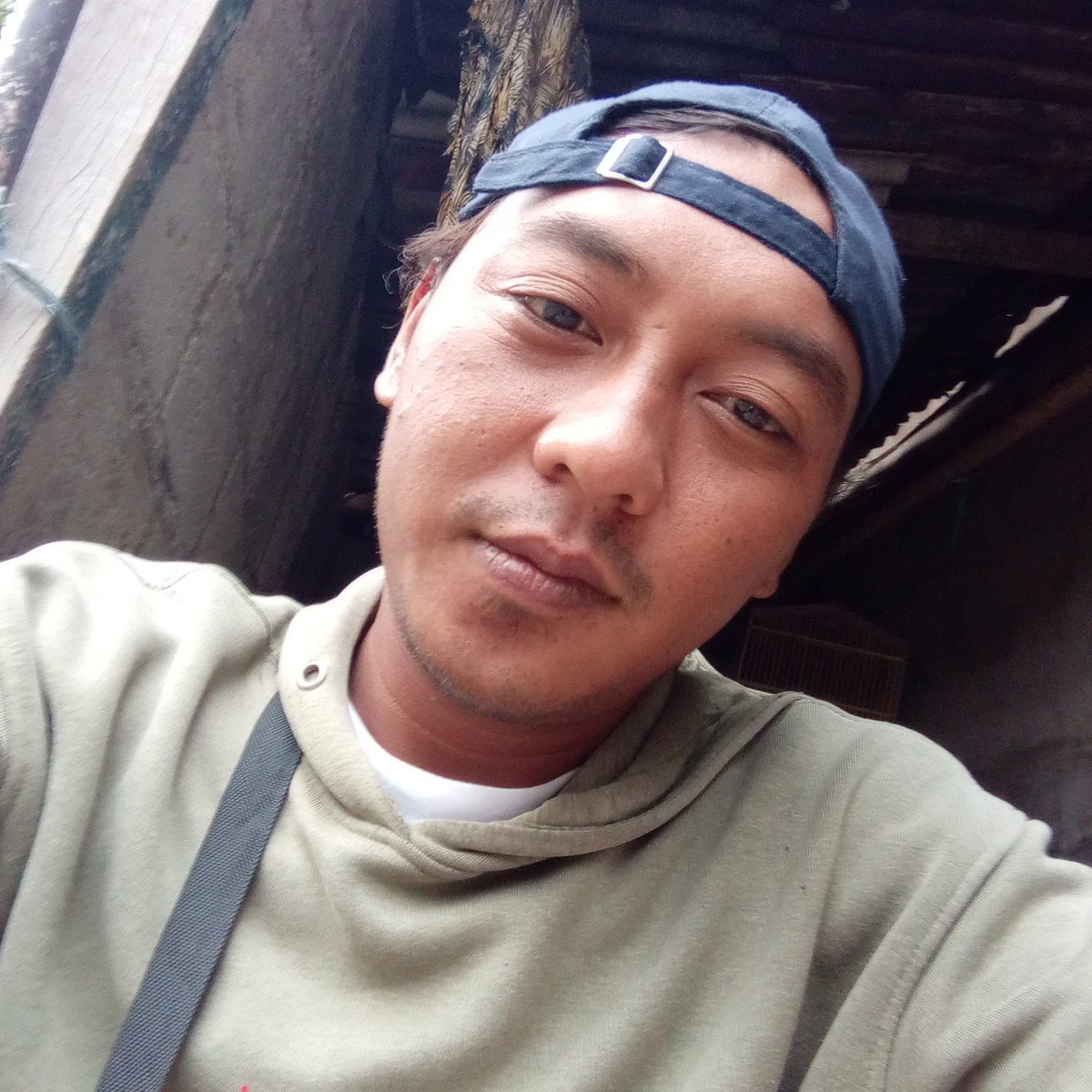 riskiak270993's tweet photo. #FotoProfilBaru https://t.co/EKbkVK3yiI
