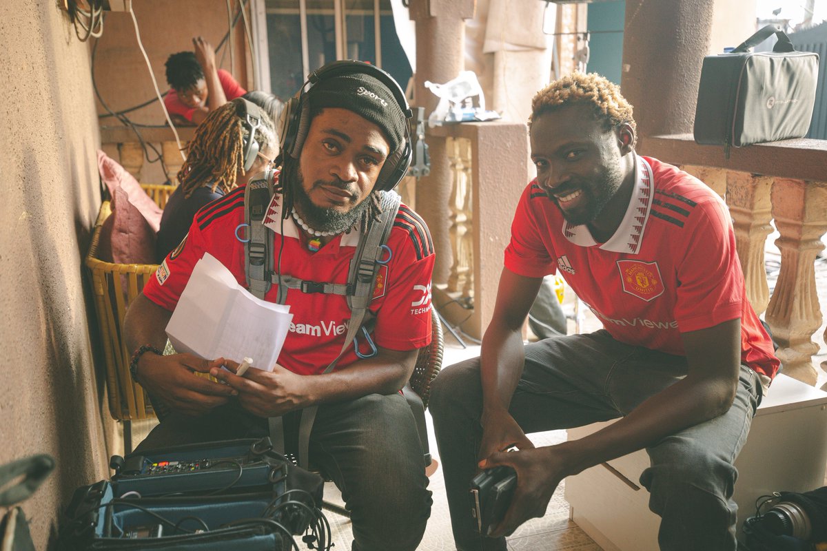 Logg2media's tweet photo. Hear Sound as e clean nah😍😍 Glad to be part of this💥💕 but omo! That last slide i PLASTER!!! 😭😭😩😩🤣🤣🤣 #SoundRecordist #Sound #AudioDept #AguShowmax #Manutdfan https://t.co/VmsyG64sit