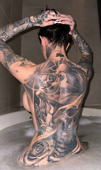 🛁 https://t.co/HxSSe4kpKu