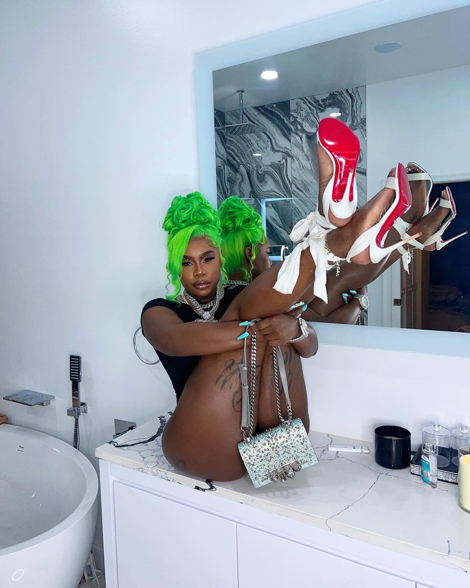 sukihanagoat's tweet photo. Grinch https://t.co/OWTyyqeKBf