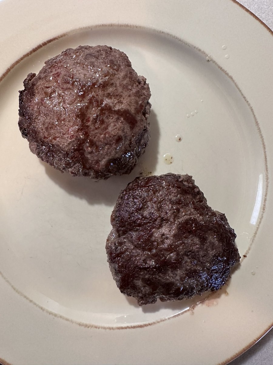 BamaBass's tweet photo. After my workout today I was craving a big ol’ juicy hamburger to break my fast with. 

Grabbed a pack of the @IndependenceArk Grass Fed beef and went to making some patties! Now I like my hamburgers thick, my kids not so much. 

Good thing they’re not home today! Sorry kids! 😜

Let me tell you something, this beef was soooo good y’all. Hit the spot and so juicy. Don’t take my word for it, let the pictures do the talking!