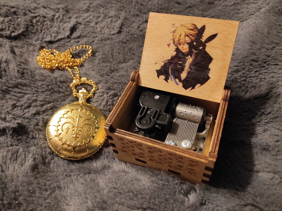 najcudowniejszy prezent, jaki dostałam, no scam 😭 ktoś rozpoznaje?