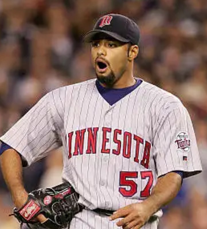 Lefty1053's tweet photo. @MNTwinsZealot This Twins road uni is one of my favs, only thing missing is the 'ship https://t.co/d0zr52tFEX