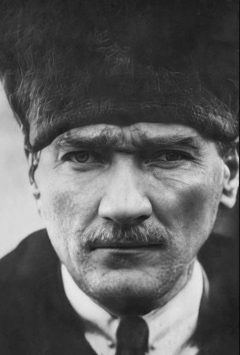 “Gereğinden fazla merhamet vatana ihanettir!''
-Gazi Mustafa Kemal Atatürk