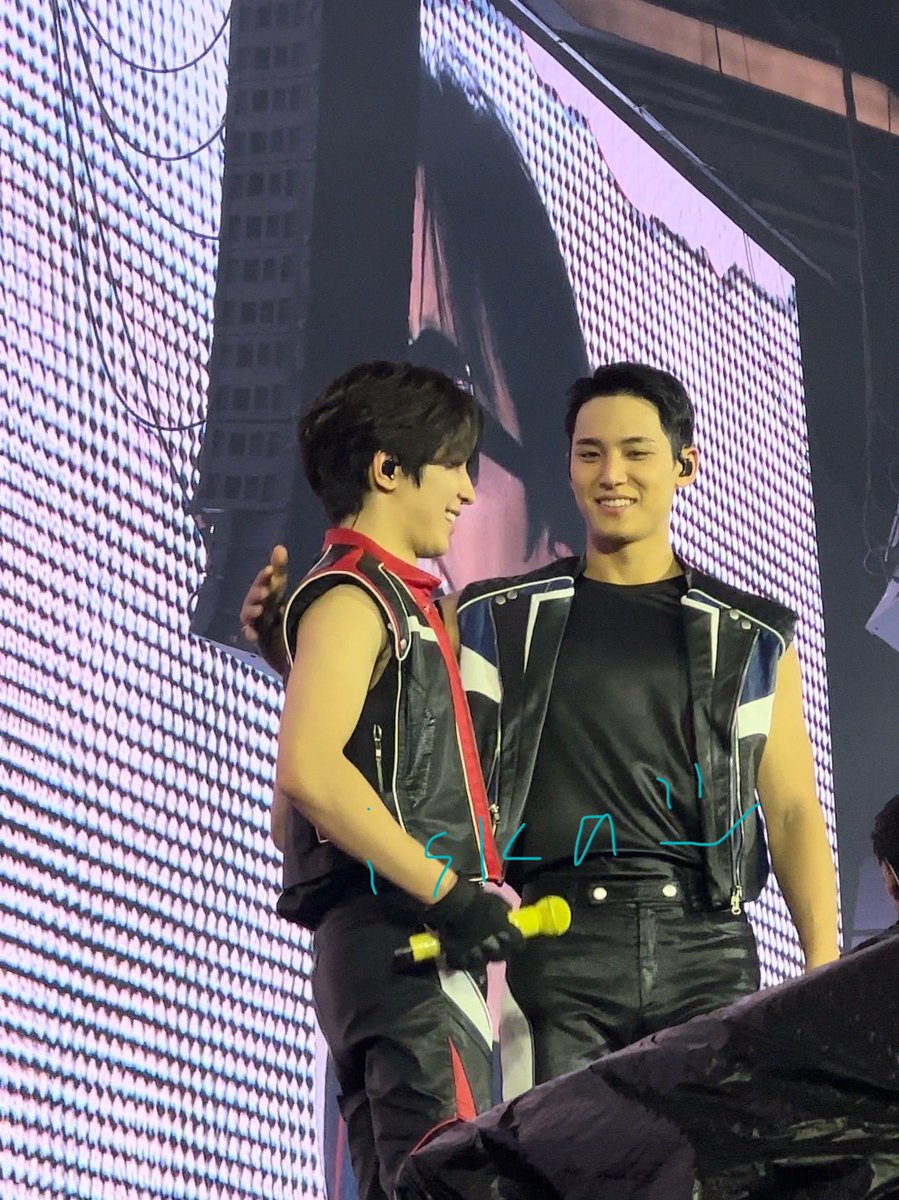 iska ◡̈ tweet media