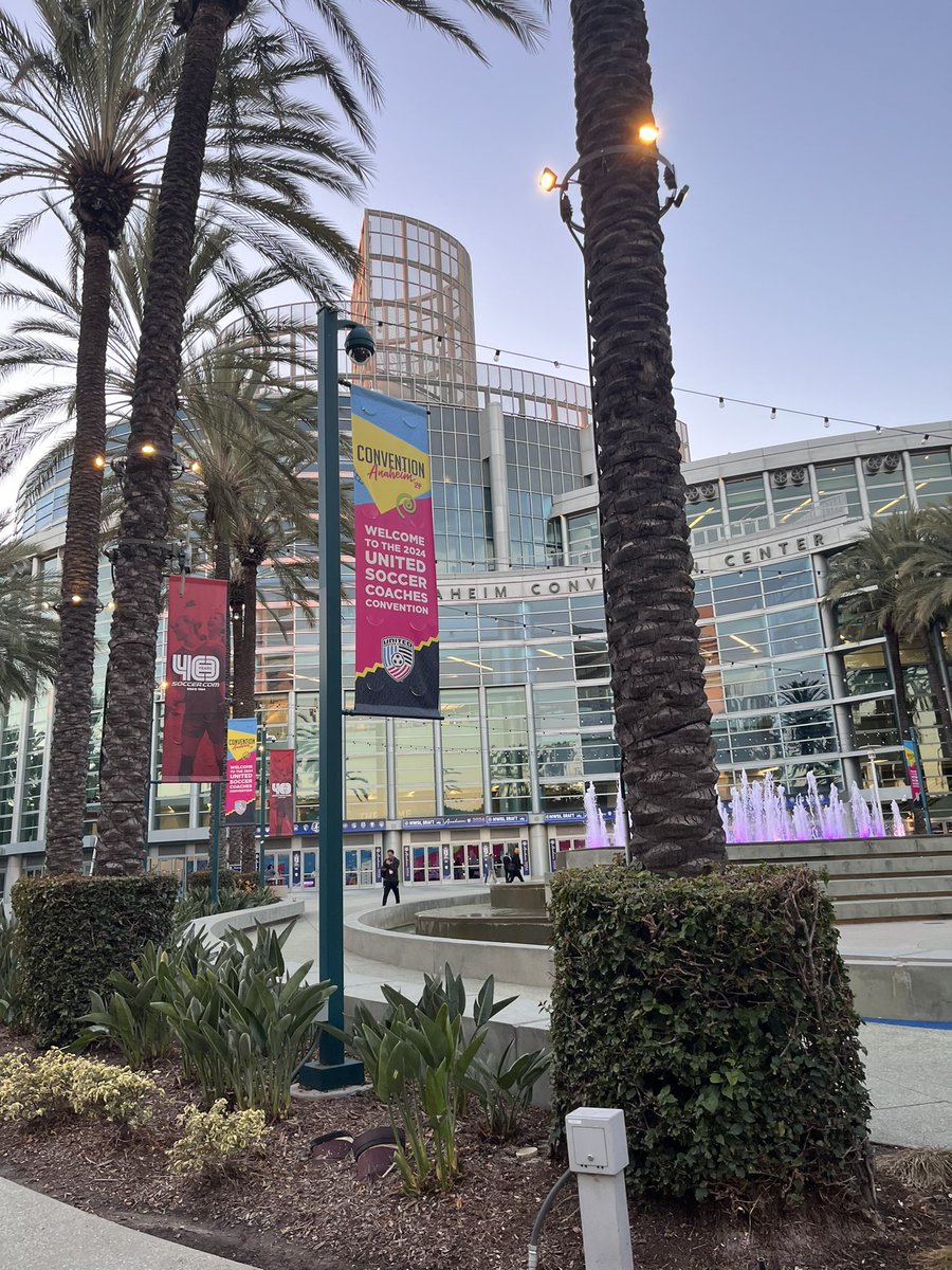 goalkeeper_com's tweet photo. The last few days have been a blast at the @UnitedCoaches convention 2024 🇺🇸⚽️

Great to see so much professional curiosity and interest in the work of @GoalkeeperXg 📊

We’re at Booth 14 on Media Row until 2PM TODAY ‼️

#StrongerUnited24 https://t.co/1Rh4Prz7Tz