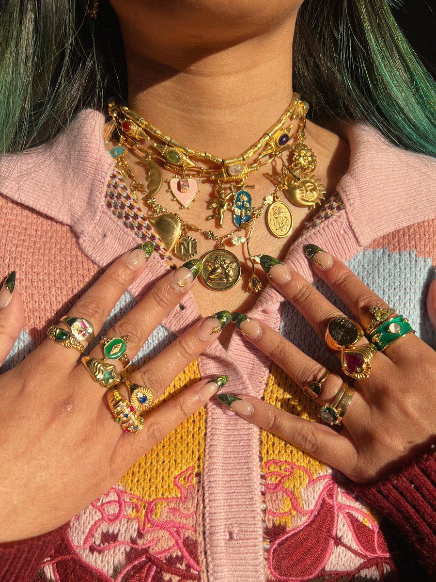 tashteshtish's tweet photo. maximalist jewellery all 2024 https://t.co/QHtkYFQAEy