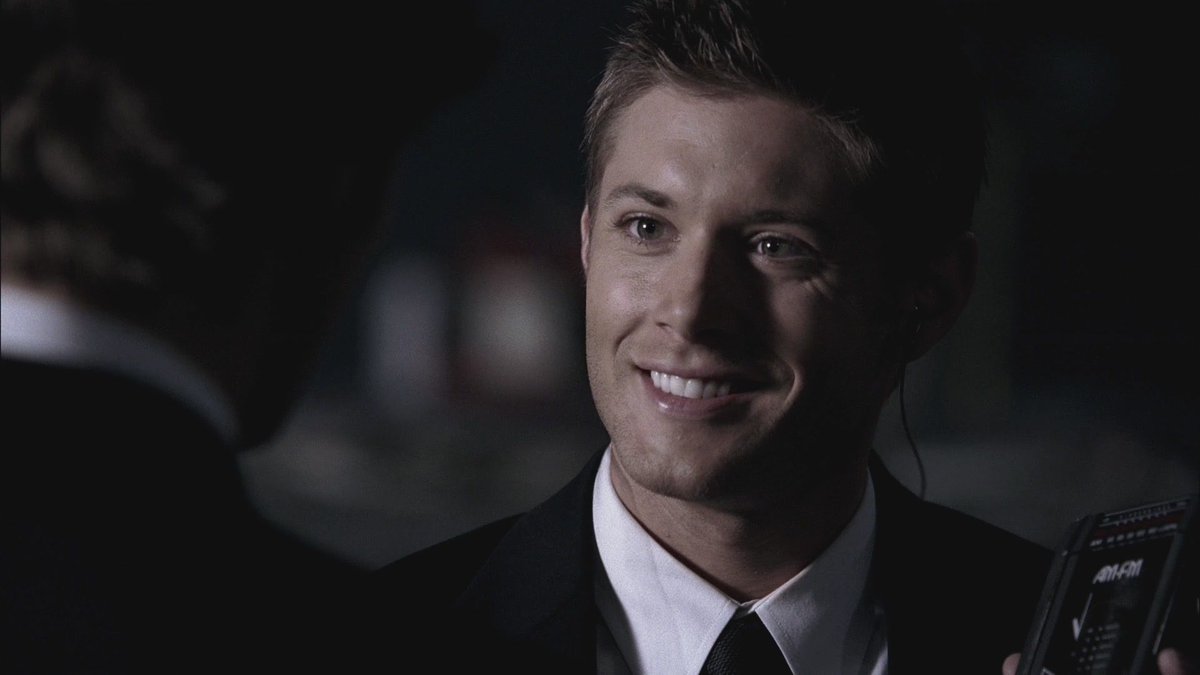 hourly supernatural tweet media