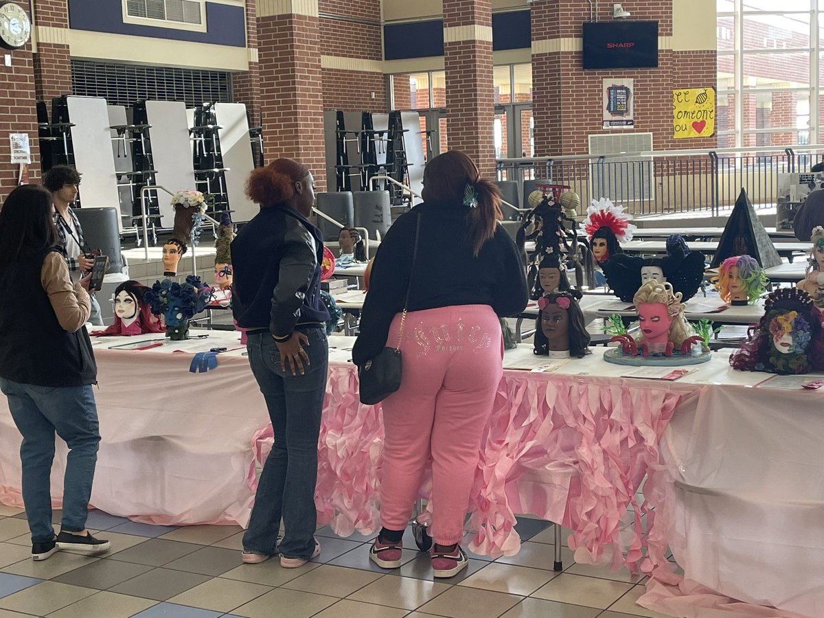 mark.williams@cfisd. tweet media