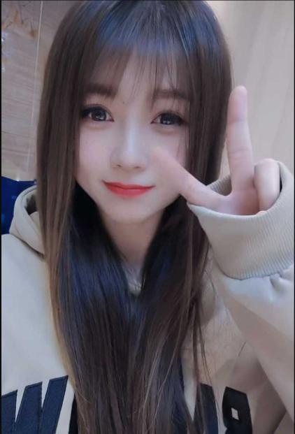 Springhall50251's tweet photo. 来自瓜友分享文件：全网疯求之推特人妻 玥玥 目前账号已注销 绝版资源且看且珍惜！重口慎入??https://t.co/IwgMbWsd2n https://t.co/elfd1bd5pn
