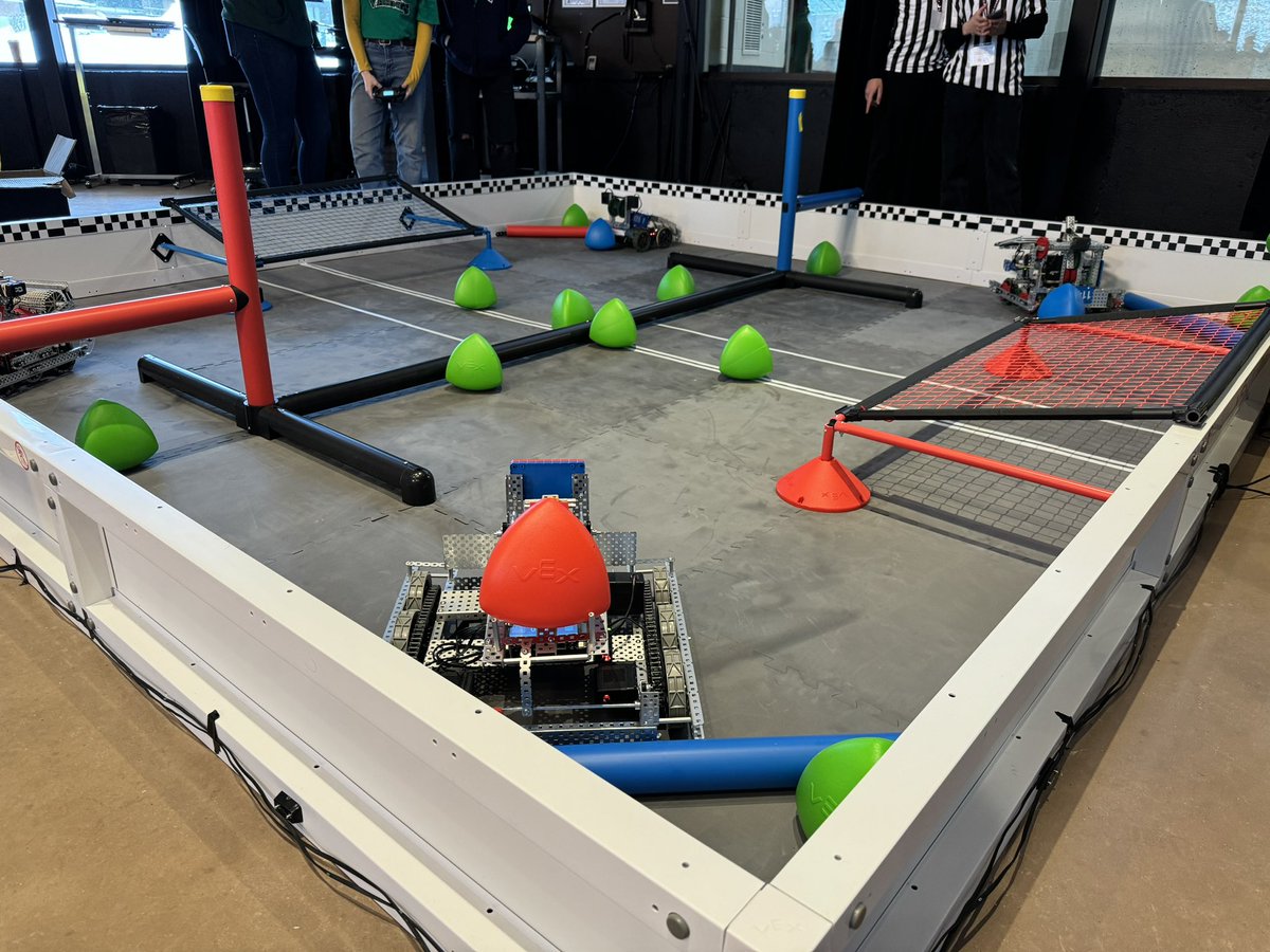 ReneeScott2017's tweet photo. @cambriancollege is proud to host the @VEXRobotics competition today. It’s proof that innovation can be a lot of fun. Good luck to all of the competitors. https://t.co/WqRKnnywwL