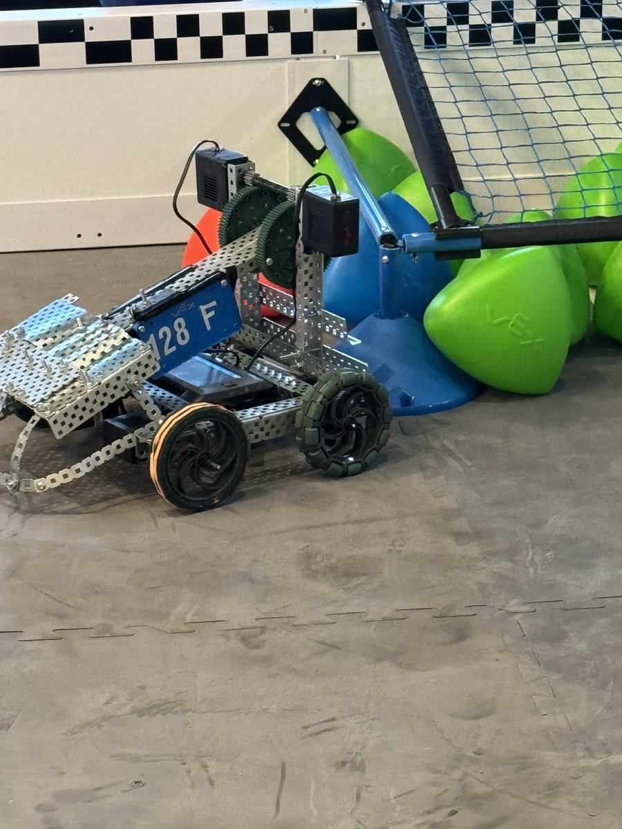 ReneeScott2017's tweet photo. @cambriancollege is proud to host the @VEXRobotics competition today. It’s proof that innovation can be a lot of fun. Good luck to all of the competitors. https://t.co/WqRKnnywwL