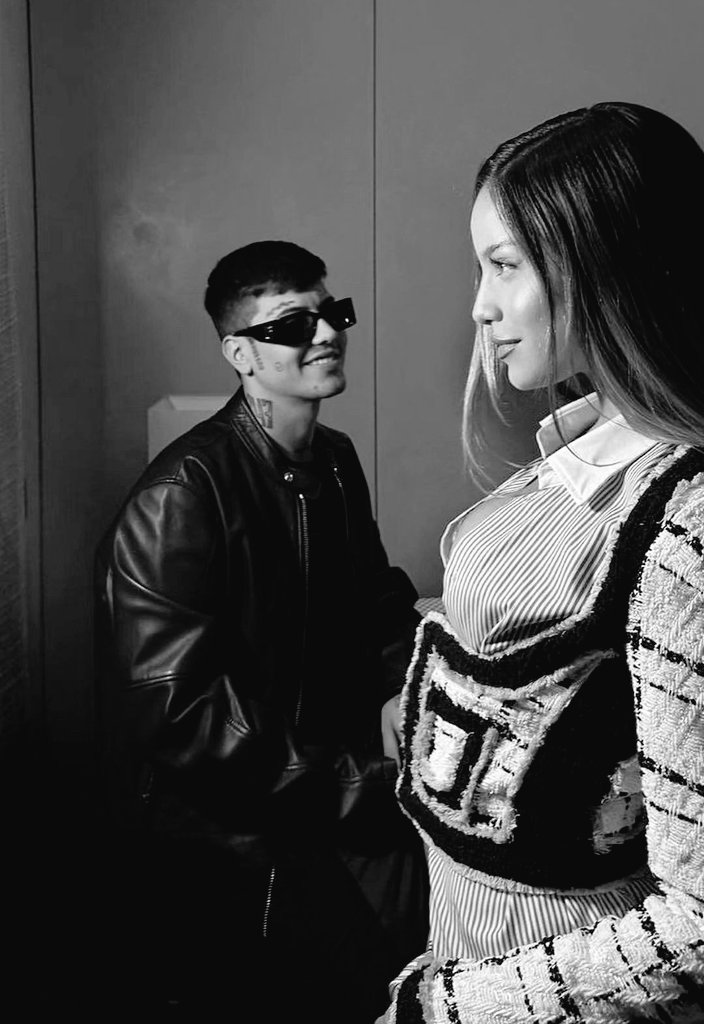 VIDAR0CKSTAR's tweet image. ⠀⠀
⠀⠀Es una obra de arte delante de mí.
⠀⠀