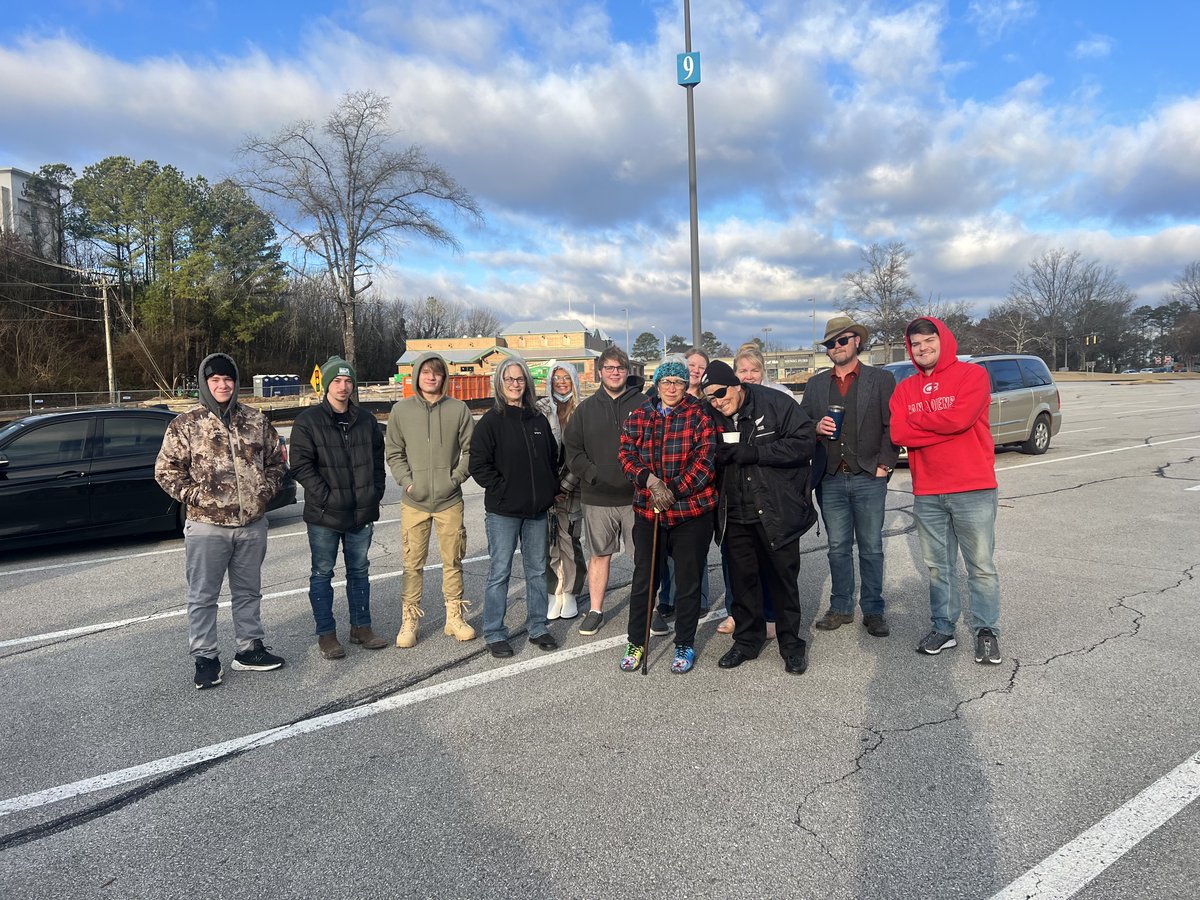 AFPTN's tweet photo. It may be cold outside, but Chattanooga is 🔥 talking to other freedom-loving Tennesseans about issues important to them. #afptn #afp #freedom #liberty #cold https://t.co/WUA5avtJAg