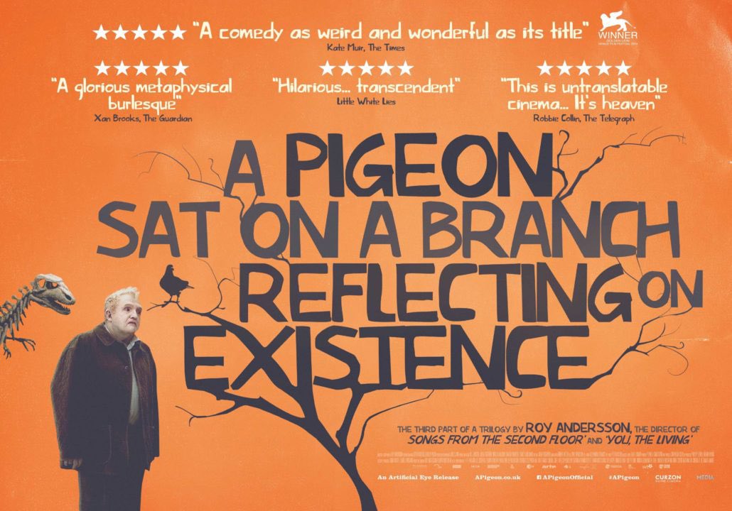 Vanavond om 20:30 de droogkomische en absurdistische Zweedse film A Pigeon Sat on a Branch Reflecting on Existence.⭐️⭐️⭐️⭐️ #kijktip NPO 2 extra is te zien op tv (kanaal 82), via ‘live kijken’ in de app van NPO en online: npo.nl/npo2extra