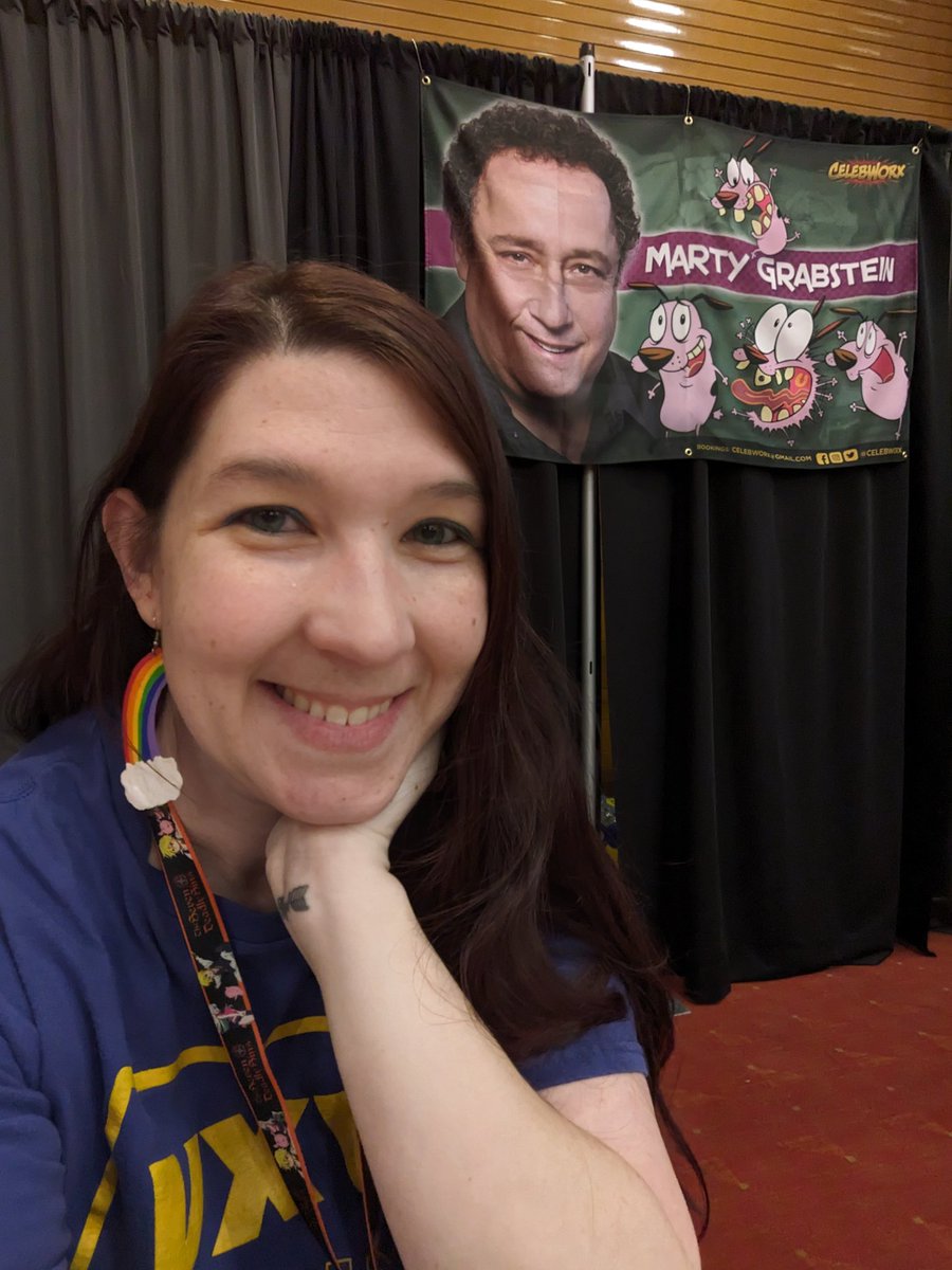 lost_girl_anika's tweet photo. Day 1 of NWA Comic Convention with "Uncle" Marty Grabstein! 
#handlerlife #conlife #vxvevents #celebworxpride https://t.co/ziyc7JYqaa