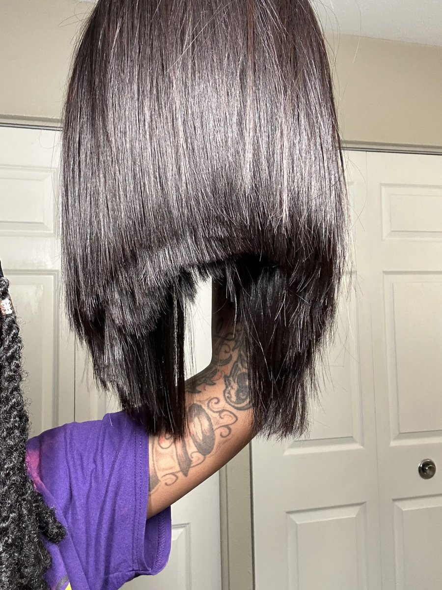 SlickVick313's tweet photo. I’m ready to tell my BaeGifted Hair experience 🙏🏽 spent $875 on some party wigs. Long story with all proof of texts…. Here it is

What I wanted vs What I got https://t.co/WnVgcMdEdL
