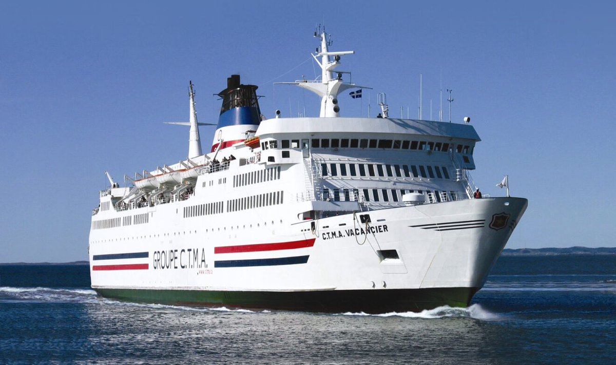 beach_footprint's tweet photo. @jsjaylward @LouiseMartinCBC No longer the “Vacancier” - the cruise ferry that ran Montreal to Îles-de-la-Madeleine between 2002 &amp; 2019. After sitting at a Georgetown dock for years the former CTMA ship has been sold for $2 million in mid-December &amp; is destined to be scrapped in India. @CBCPEI #fousdesiles https://t.co/JS7bGFjSz5