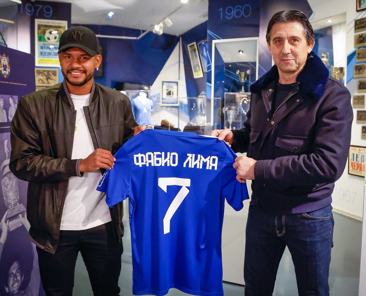 LevskiReport's tweet photo. Welcome, Fabio De Lima Costa 👋🏼🇧🇷
#samolevski #levski https://t.co/0mkWDF557y