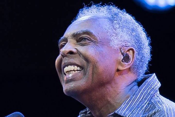canabisbrasil's tweet photo. Gilberto Gil

"Maconha sim, [eu usei] até os 50 anos de idade, quando decidi que devia me afastar do hábito", declarou ele numa entrevista a Folha de São Paulo, em 2012. Gil disse que a droga o ajudava a compor, e acrescentou: "Costumo até brincar que tanto a bossa nova como o reggae, que têm doçura e suavidade, são gêneros que foram beneficiados pela maconha.”