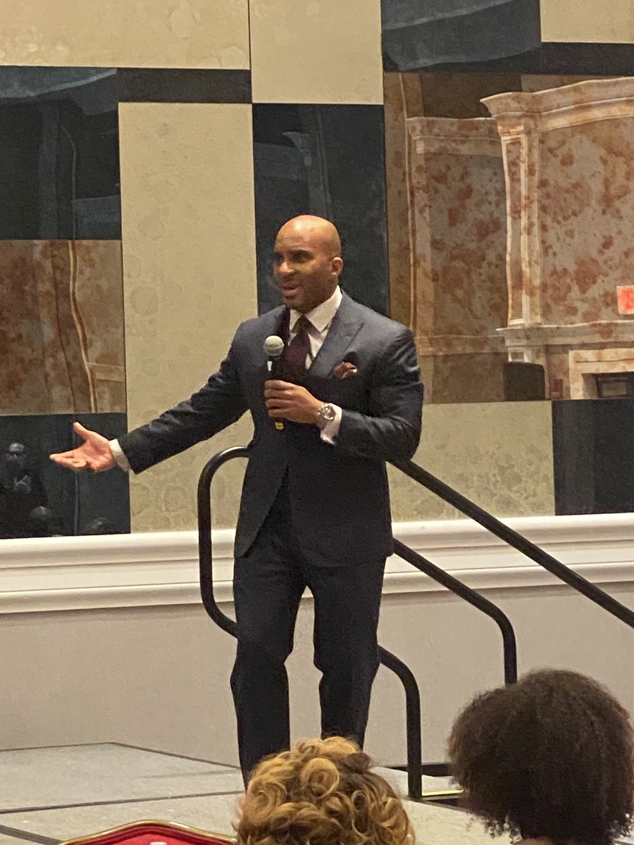 Thank you @luvelleb for being our lunch keynote speaker!!! As a world renowned speaker his message will connect with the audience!!! #HistoryInTheMaking #TheLegacyContinues #BreakingShapingBuilding