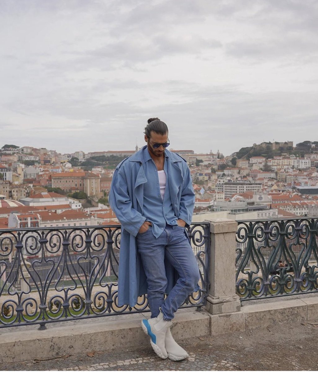 Do you remember seeing Can  posing like this before?

Please share below ⬇️ 

#CanYamanPortugal2024
#BreakTheWallPortugal2024