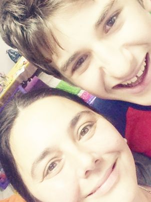 U Milosevo i u svoje ime vas molim,podelite,lajkujte to je pola sekunde,a mom sinu znaci mnogo. 
Takodje ako ste u mogucnositi uplatite sms 
174 na 2407 za Milosa