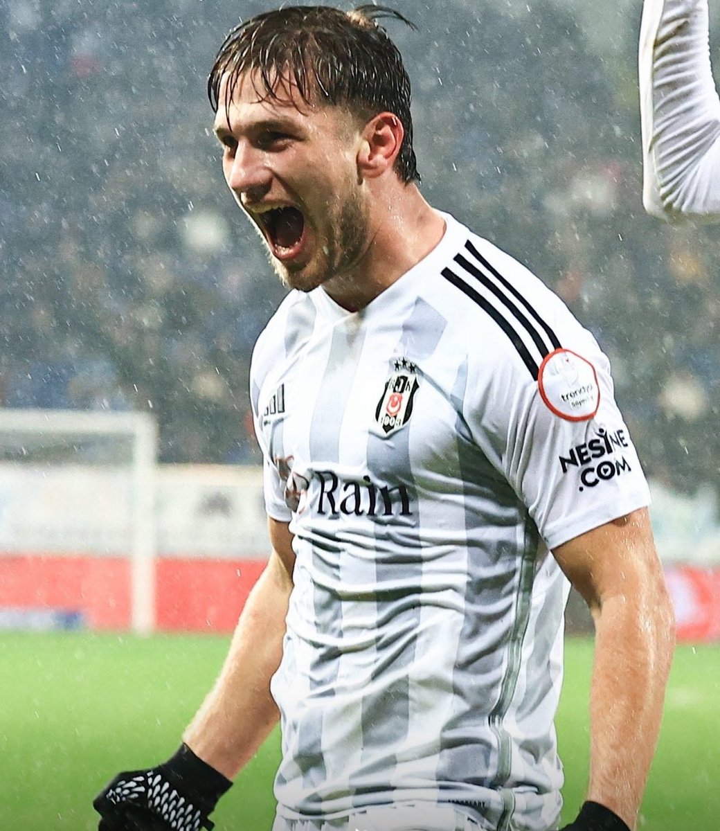 SON 4 MAÇ 5 GOL 2 ASİST

GENÇ SEMİH! 🔥🔥🔥