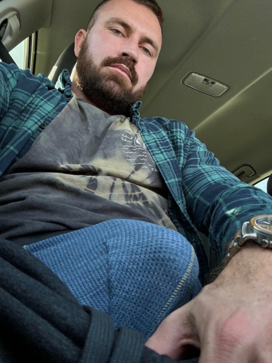 thebeardedfishh's tweet photo. 12 hour drive today 😵‍💫🤯🍆 https://t.co/52TdNniSw2