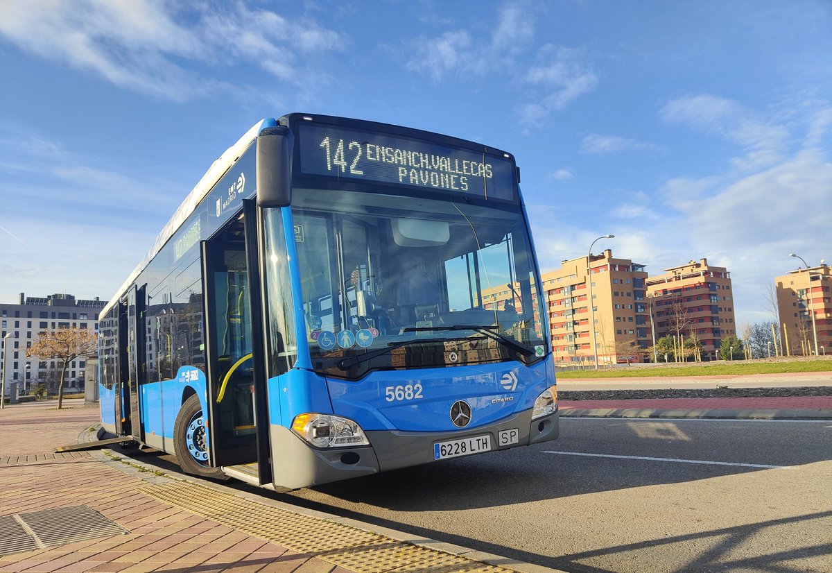 MCMXCII 👨‍💼🚍🌇 tweet media