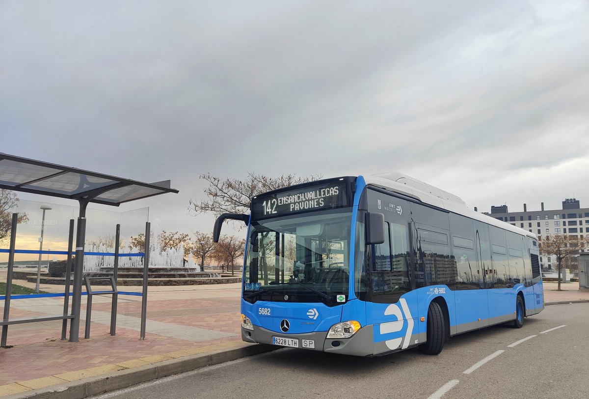 MCMXCII 👨‍💼🚍🌇 tweet media