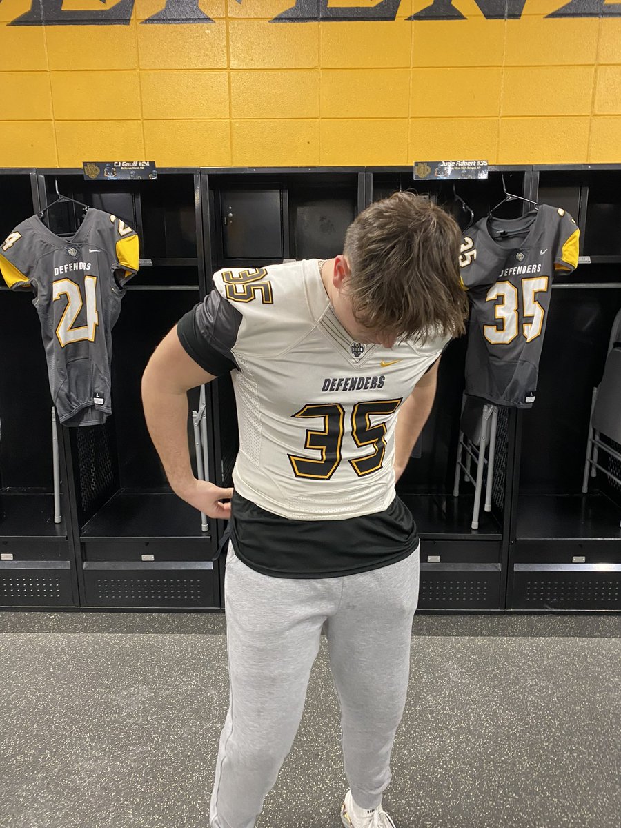 rapert_jude's tweet photo. Blessed to receive my third scholarship offer from @dordtuniversity for football. Big thanks to @AO1CoachKenney @coach_penner &amp; @Coach_Roelofs for such a great visit and sticking with me throughout the recruitment process. #AGTG #GoDefenders https://t.co/k42isnl2bk