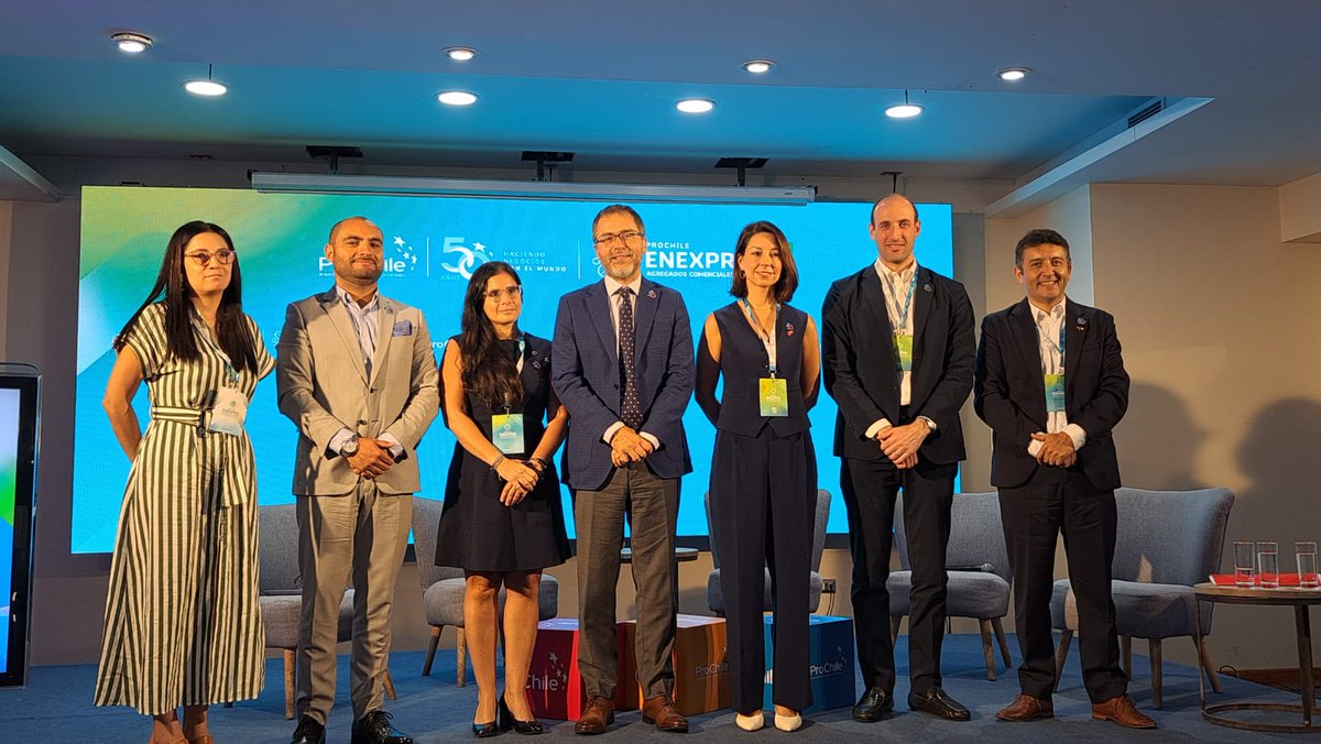 ProChile's tweet photo. Un evento que marcará un antes y un después en la macrozona norte ✍️ 

Enexpro Agregados Comerciales vivió una gran jornada en Iquique el pasado jueves. Conoce las actividades y el alcance para las empresas del norte de este importante hito. 

https://t.co/BHxO1p8Br6 https://t.co/jVeRi4Pddt