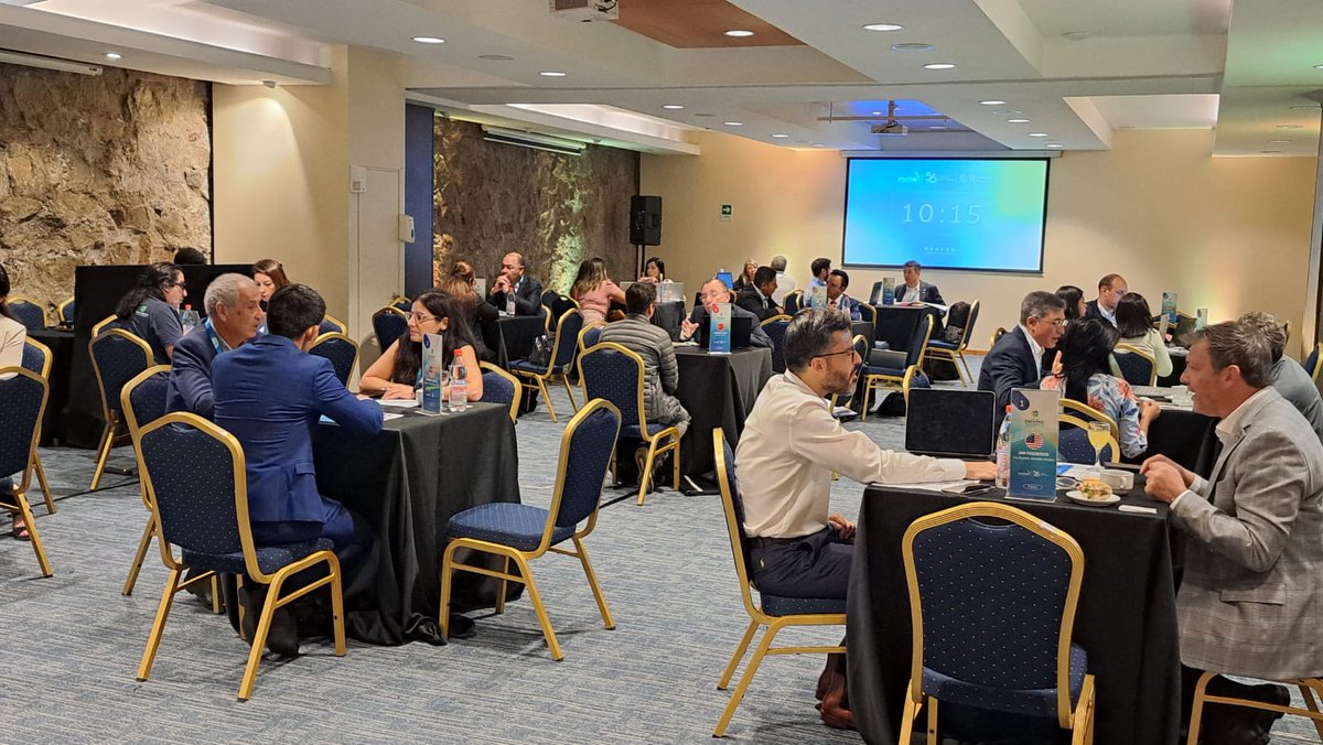 ProChile's tweet photo. Un evento que marcará un antes y un después en la macrozona norte ✍️ 

Enexpro Agregados Comerciales vivió una gran jornada en Iquique el pasado jueves. Conoce las actividades y el alcance para las empresas del norte de este importante hito. 

https://t.co/BHxO1p8Br6 https://t.co/jVeRi4Pddt