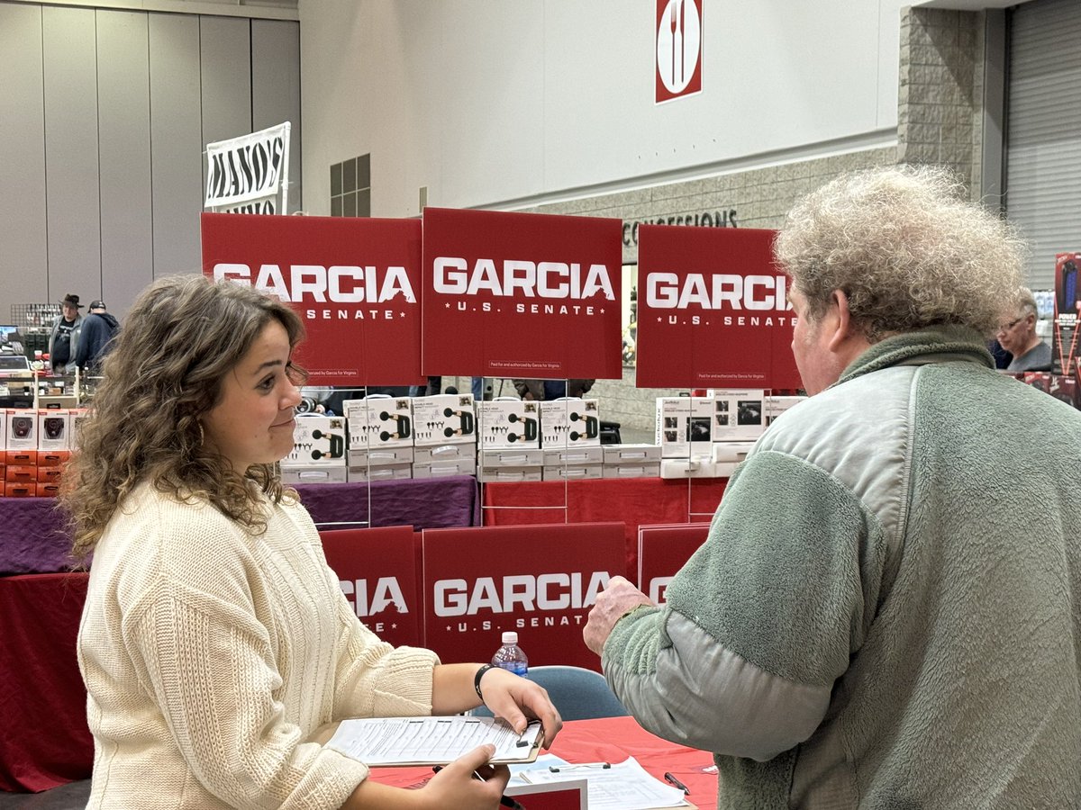 Team Garcia in effect at the Hampton Roads Gun Show!  
#TeamWorkDreamWork #G4VA