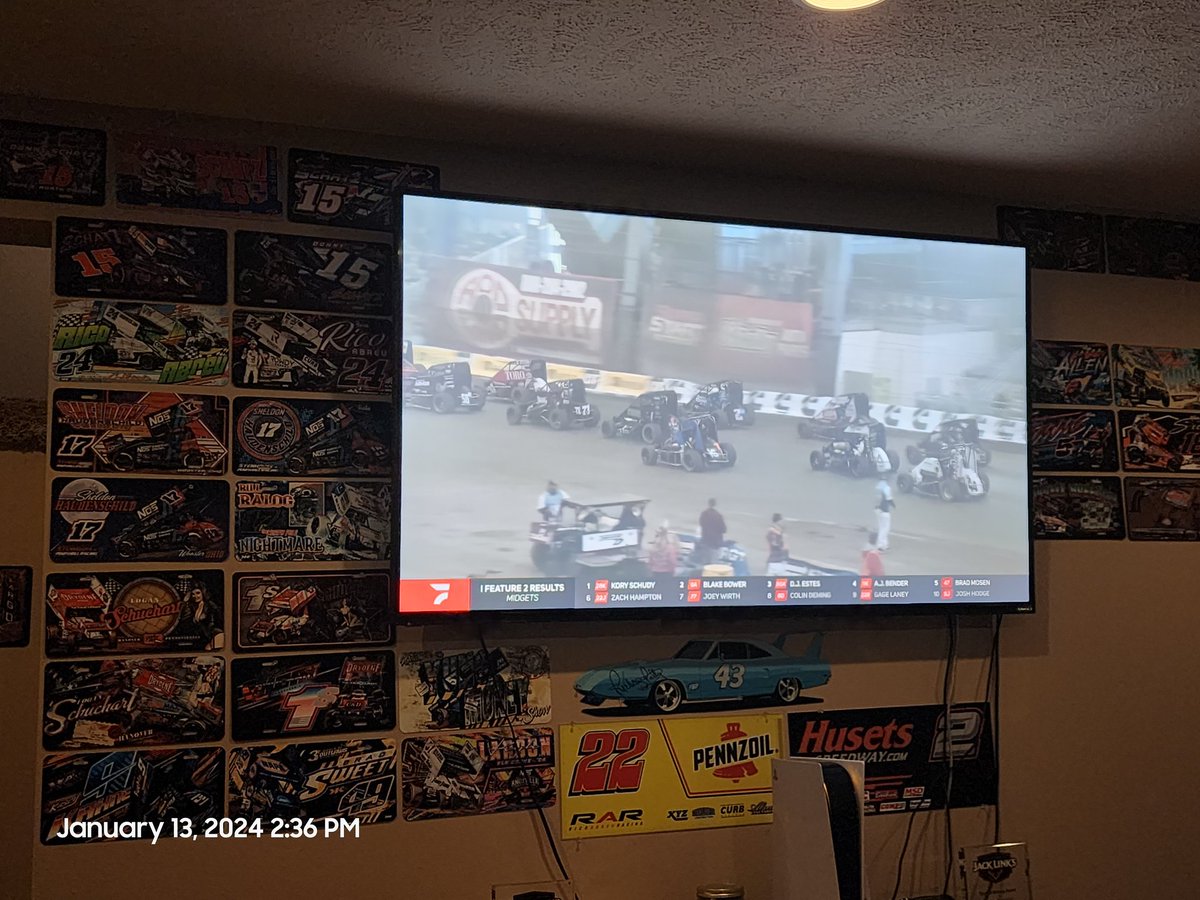 LawlerRobin's tweet photo. #tweetyourfloseat @FloRacing @NosEnergyDrink https://t.co/HITL1W9fSU