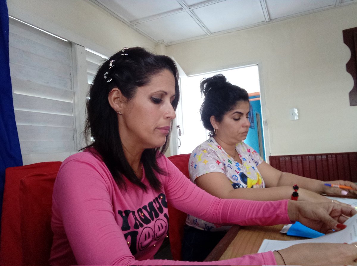 malagon_valdes's tweet photo. En la asamblea de balance MIPYME Don Moreno en #Guane  se ratificó a Lizandra como secretaria general y Laritza y Leandro en la dirección del núcleo jóvenes por exelencia. #PinardelRío #EstaEsLaRevolución #SomosContinuidad #BalancePCC https://t.co/jtjbtg93ir