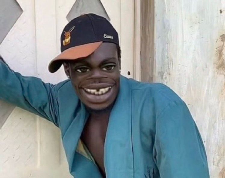 AlineEdwards20's tweet photo. @GeeEnn99 @desert____lion @ayemojubar @DavidHundeyin I greet you bros, Be like this one enter https://t.co/jPUpOhhmvI