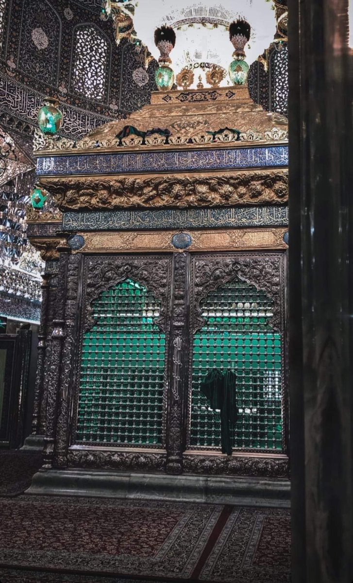 -
سُرّ من قد رآه فازَ من قد أتاه 💛.
#مولد_الهادي