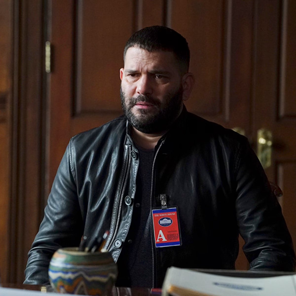 EasyIce_'s tweet photo. Aight so me &amp; my friends having a debate about this. Who was more dangerous??

Huck or Frank https://t.co/UwG0jle8tq