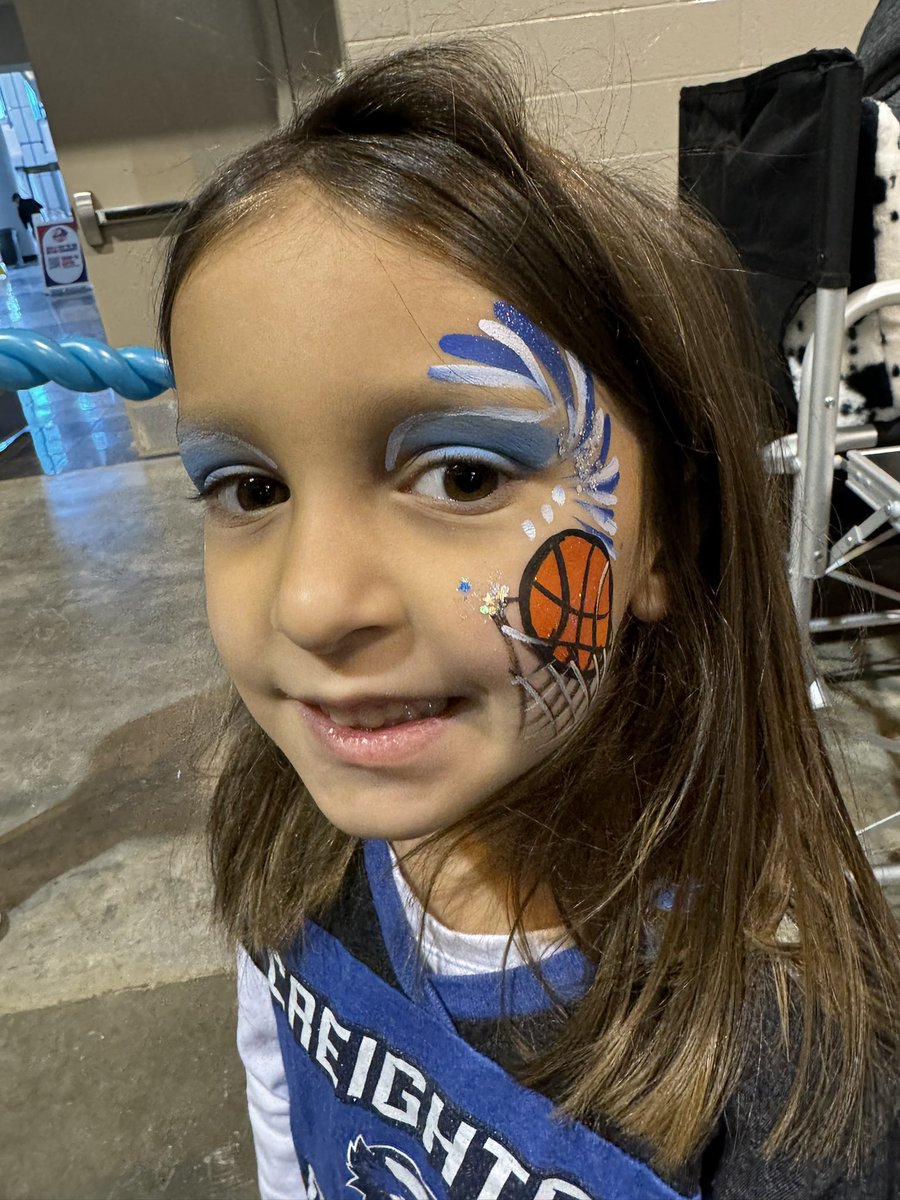 AbbeyWithAnEY's tweet photo. #GoJays https://t.co/OLzhRB0ag8
