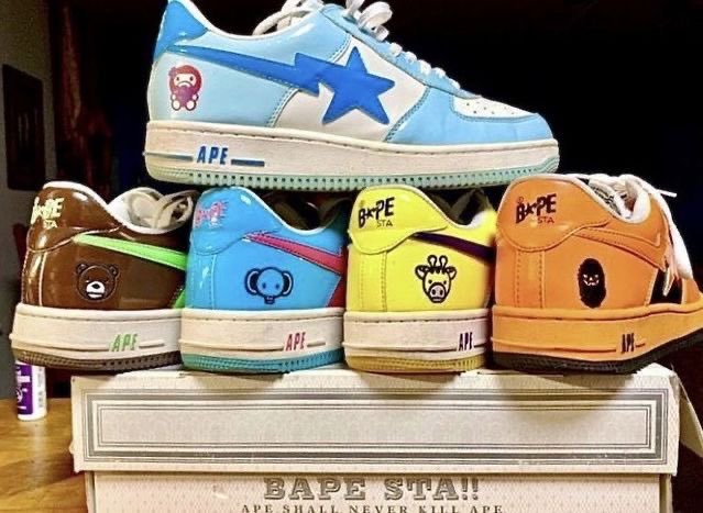 grailedpolice's tweet image. The famous #Bapesta photo that has been posted on every #archive page. 

If you been following any streetwear accounts, guaranteed you’ve seen this photo!

However, nobody ever knew the true owner of this photo, IG:homemadesaucenyc ! This photo has been recycled so many times.