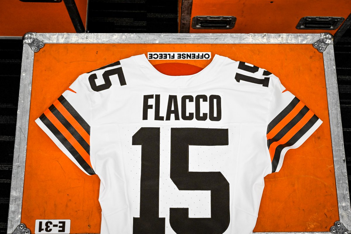Browns's tweet photo. our knight's shining armor https://t.co/bUJPVaXu1N